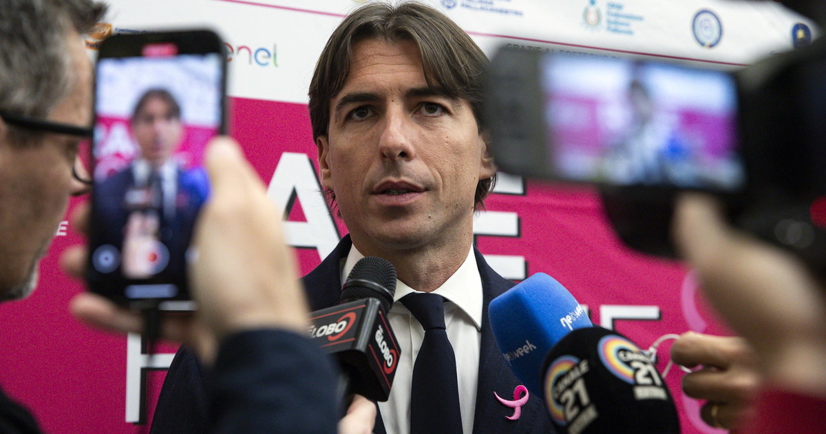 Campidoglio, bufera su Onorato. FdI e Lega all'attacco, il M5S: Si dimetta