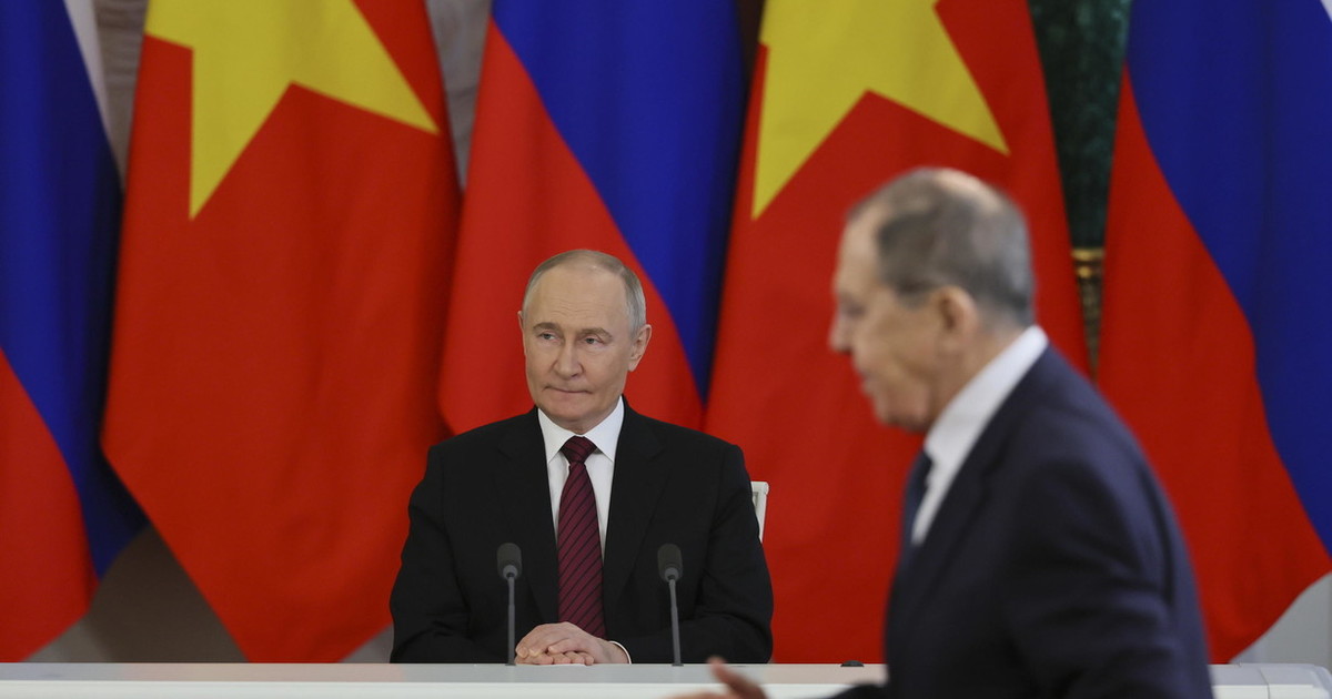 Russia e Ucraina, incontro in Vaticano? Siluro di Lavrov Poco elegante