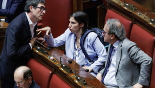 Marcia per Gaza, Repubblica si fa partito per guidare Moretti e Schlein. I dubbi di Renzi e Calenda