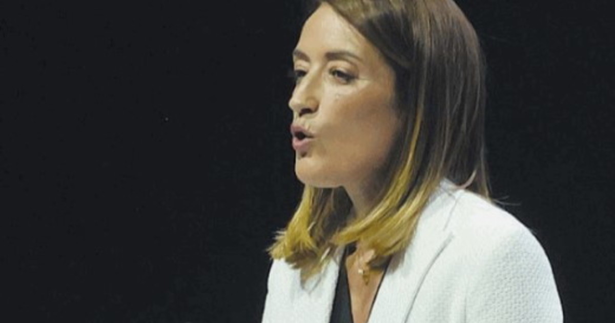 La priorità non sono i tappi attaccati alle bottiglie. Metsola e il mea culpa Ue