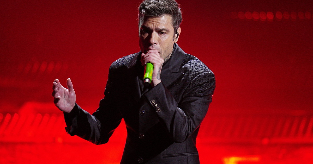 Fedez fa pace Gasparri e va al Congresso di Forza Italia Giovani