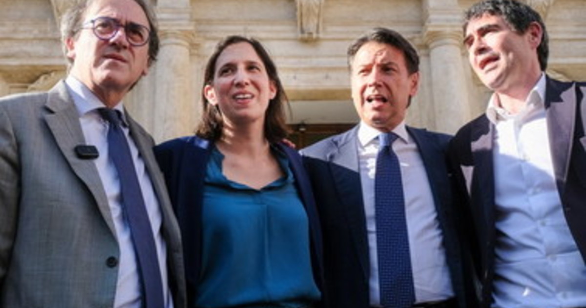 ProPal e piazza antisemita per spingere il referendum. L'esclusione di Iv e Azione