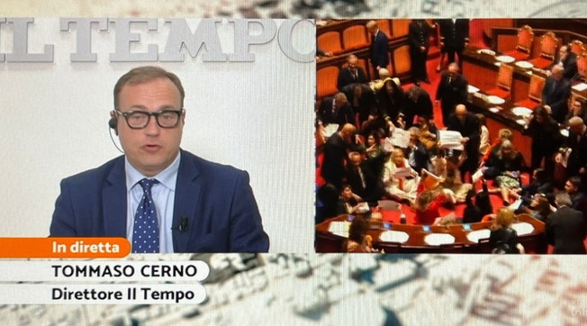 Protestano a favore di chi occupa le case. Cerno inchioda la sinistra