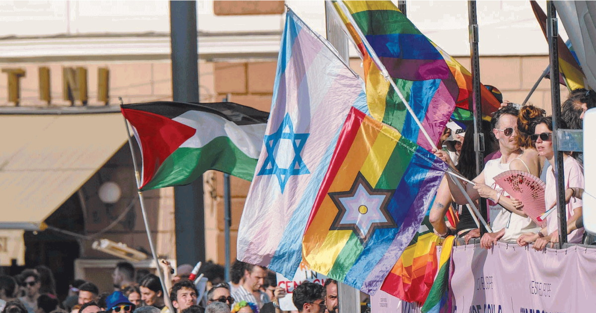 Assassini e terroristi. Pride, le urla al carro degli ebrei