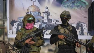 Giovani islamici radicalizzati e rischio attentati: allerta e controlli a tappeto