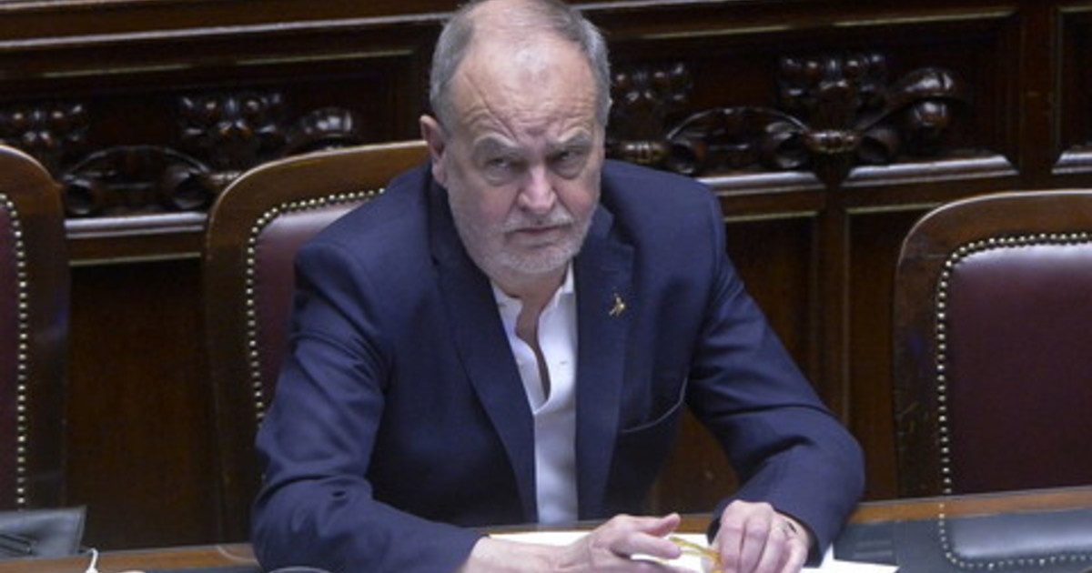 Terzo mandato, bocciato l'emendamento della Lega. Calderoli “Non ho apprezzato il muro di Forza Italia”