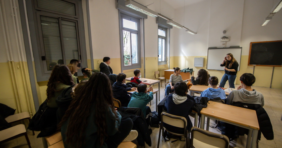 ''Fascista e liberticida'' bufera sul libro scolastico anti-Meloni. L'ira di Fdi