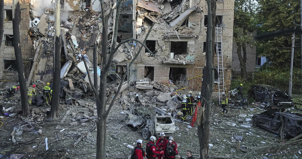 Ucraina, massiccio attacco russo. Varsavia alza i jet e Lavrov minaccia l'Occidente