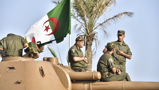 Giornalista in carcere per apologia del terrorismo, scontro tra Francia e Algeria: che succede