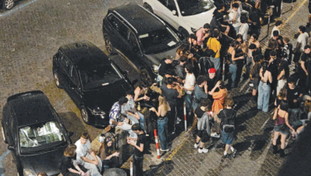 Droga, risse e musica a tutto volume. Residenti ostaggio della movida fai da te | GUARDA