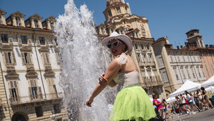 Il caldo da record e l'allerta temporali spaventano l'Italia: le soluzioni per evitare il peggio