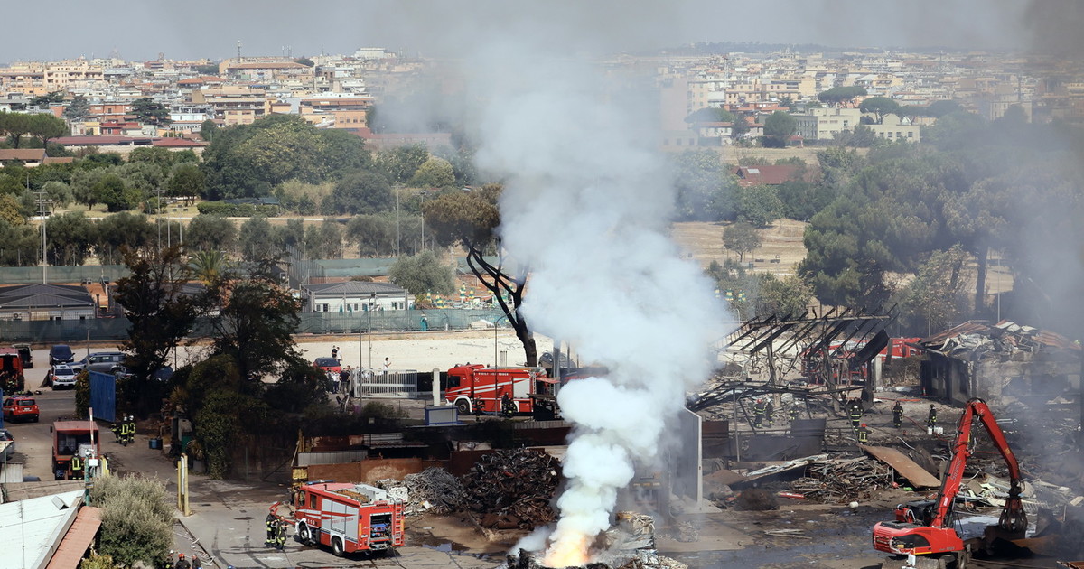 Esplosione Roma, scoppia cisterna al distributore Gpl: 50 feriti, 2 in fin di vita
