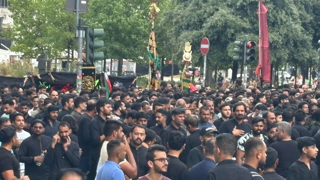 Caos in centro e invasione islamica a Milano. Musulmani riuniti per l'Ashura | GUARDA