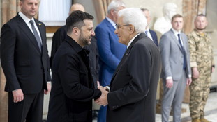 Zelensky dal Papa e Mattarella. E scoppia il caso dell'audio di Trump su Putin