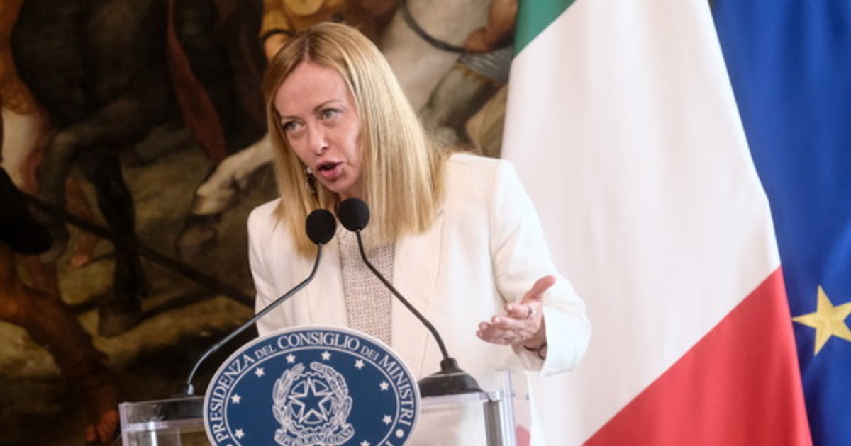 Colpita la chiesa della Sacra Famiglia. Meloni: "Attacchi ai civili inaccettabili" Colpita la chiesa della Sacra Famiglia. Meloni: "Attacchi ai civili inaccettabili"
