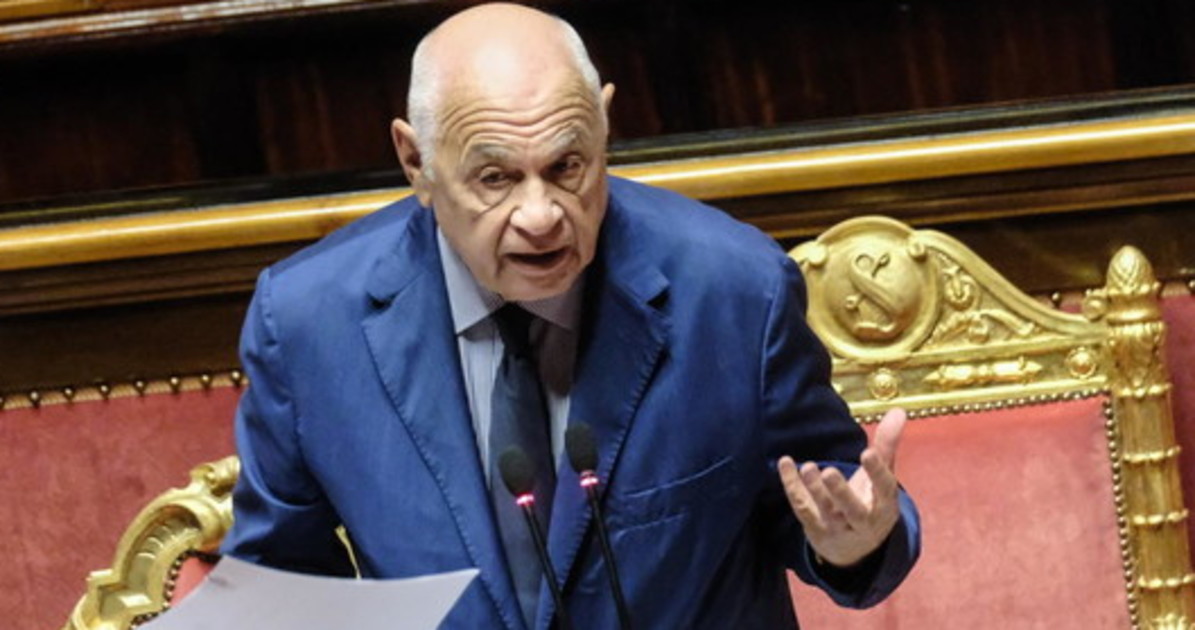 Milano, Nordio inchioda la sinistra: "Evitano il carcere grazie a me, cosa ne pensa il Pd?" Milano, Nordio inchioda la sinistra: "Evitano il carcere grazie a me, cosa ne pensa il Pd?"
