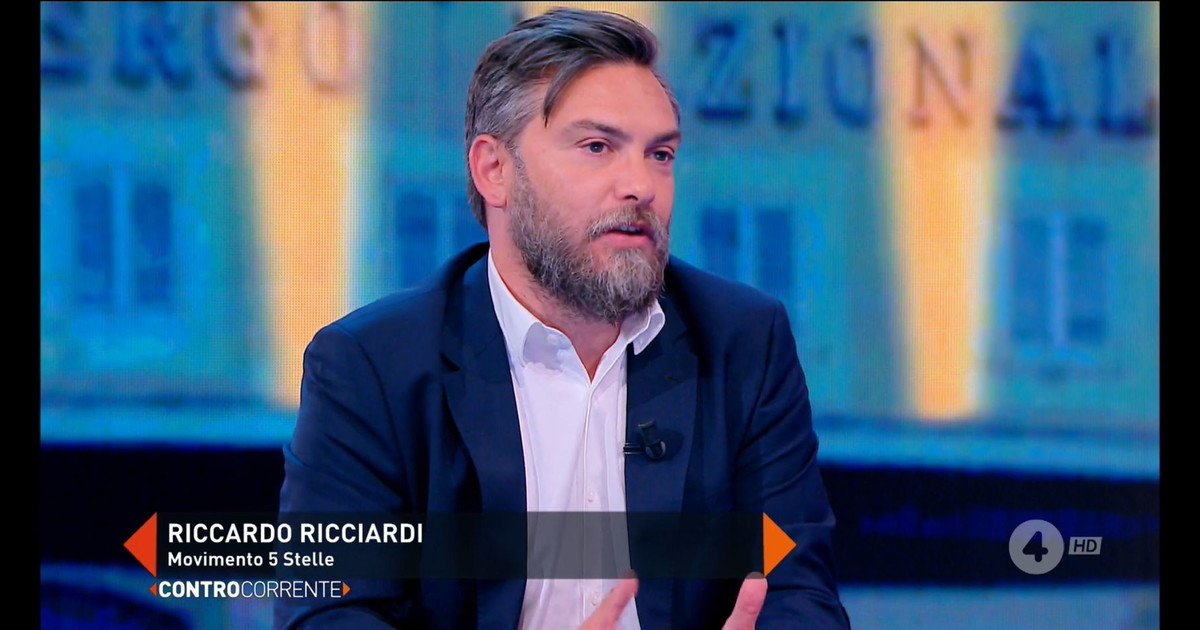 Vitalizi, Ricciardi (M5S): «È una battaglia di civiltà Agiamo per convinzione Non importa la compagnia» Vitalizi, Ricciardi (M5S): «È una battaglia di civiltà Agiamo per convinzione Non importa la compagnia»
