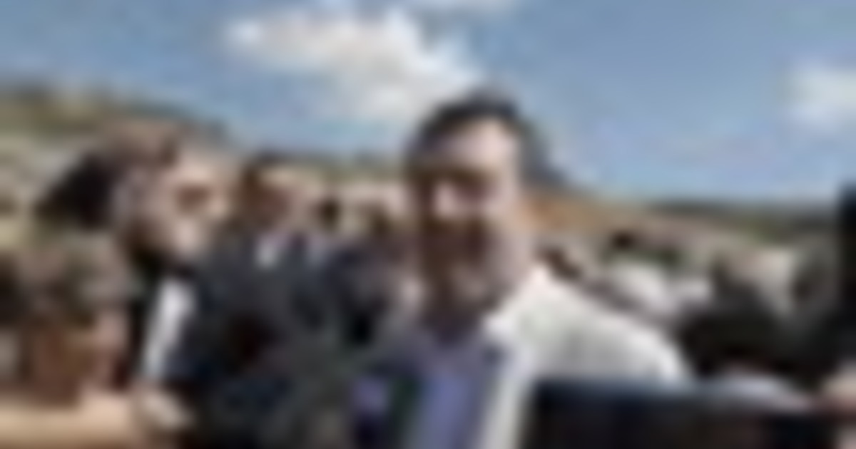 Sirija: Umik vojske iz Sueide in izraelski napadi na Damask obljubljajo krhki mir