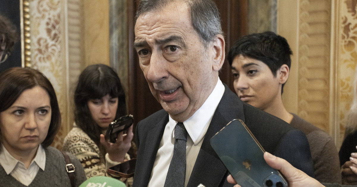 "Caro Beppe intervieni tu". Pressing su Sala: il "no" diventa parere favorevole