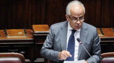 Piantedosi rivendica il contrasto all'immigrazione irregolare e difende Salvini: Imputabile anch'io
