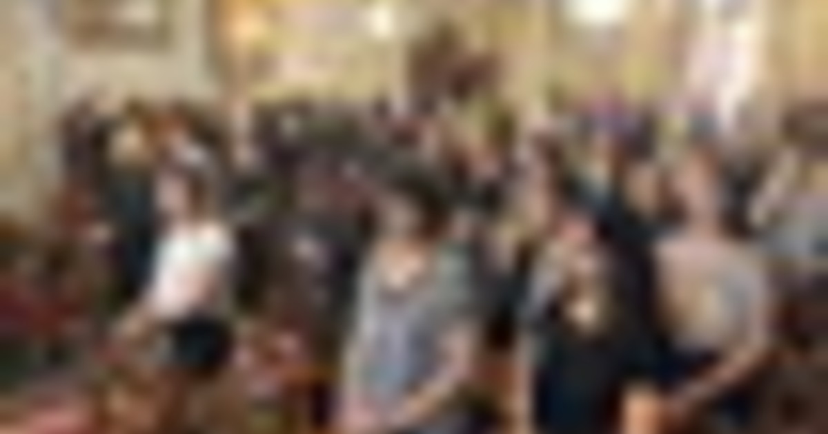 A Gaza i funerali delle vittime del raid contro la chiesa cattolica