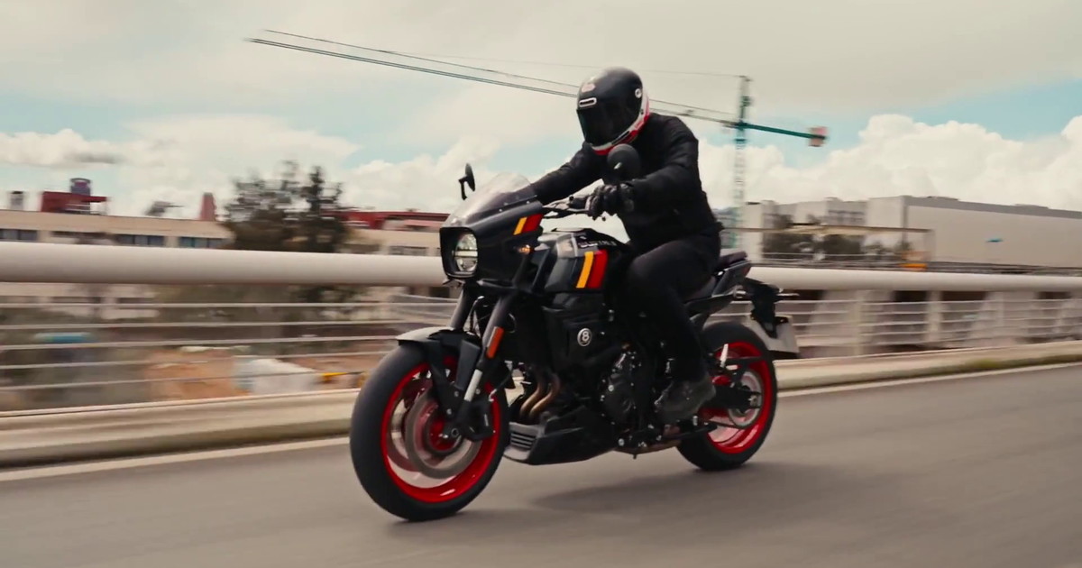 Suzuki predstavil nova modela GSX-8T in GSX-8TT z neo-retro pridihom