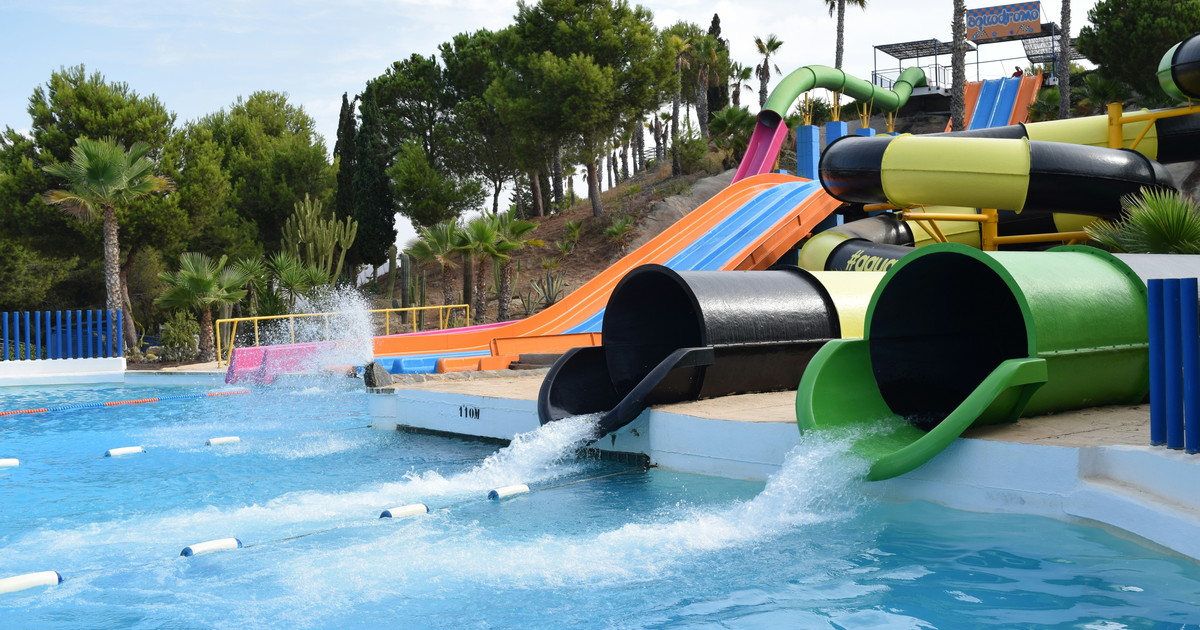 Bimbo di sette anni cade nella piscina di un parco acquatico: è grave Bimbo di sette anni cade nella piscina di un parco acquatico: è grave