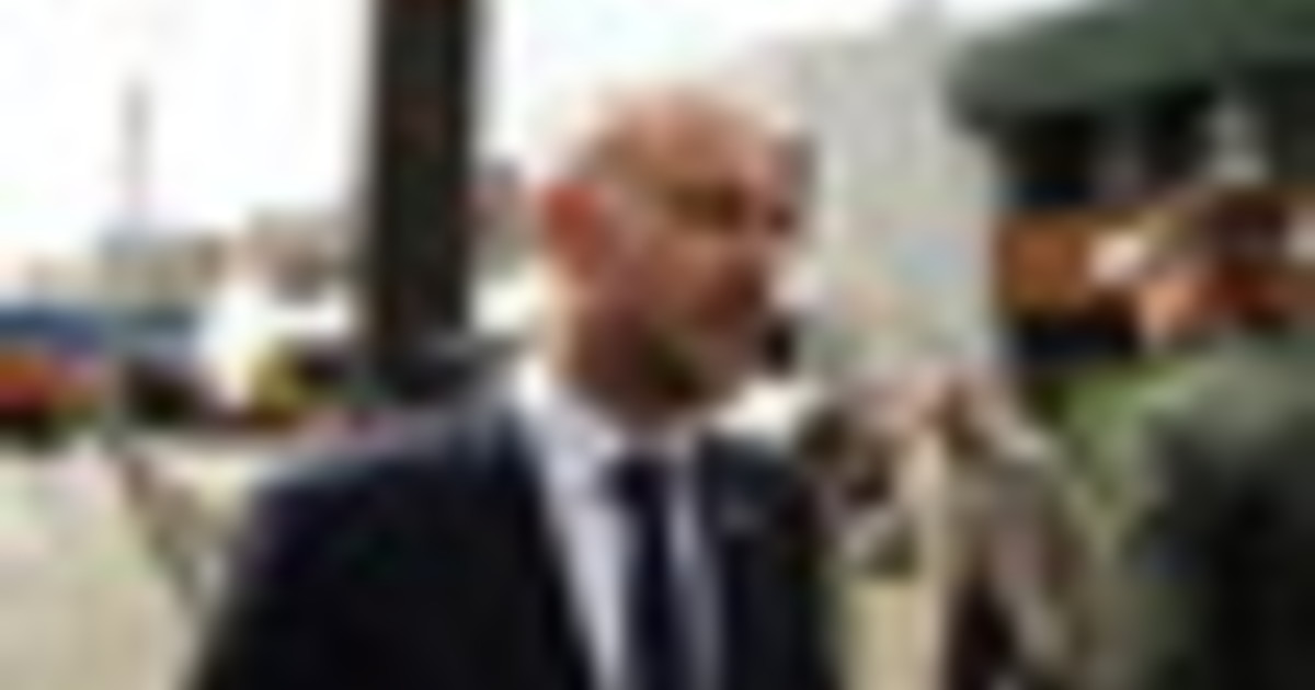 Il ministro francese Barrot sui luoghi colpiti dai droni russi a Kiev