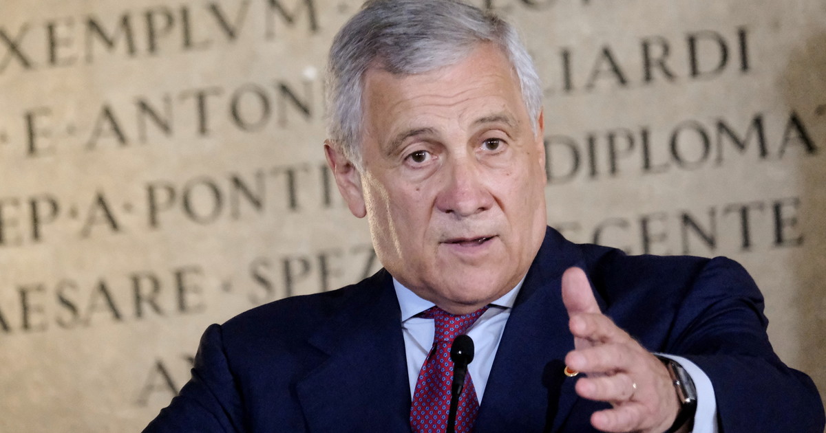 Tajani esulta sulla giustizia: "Giornata meravigliosa, la dedichiamo a Berlusconi" | GUARDA Tajani esulta sulla giustizia: "Giornata meravigliosa, la dedichiamo a Berlusconi" | GUARDA