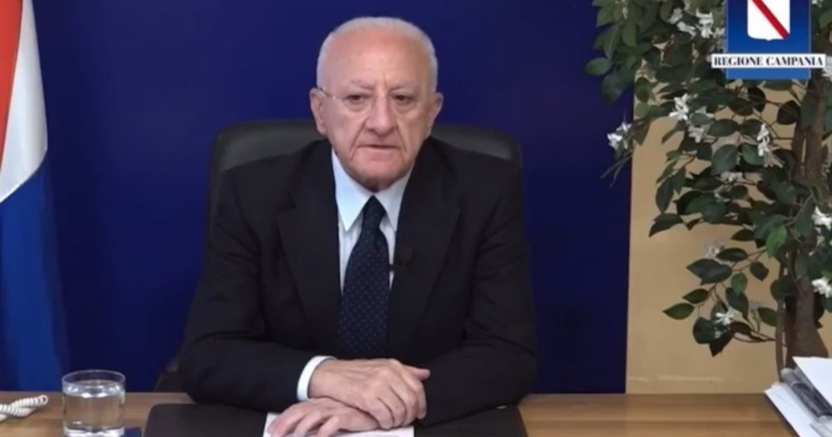 De Luca clamoroso: Ricci già europarlamentare. Lo ha prescritto il medico?. E disintegra il Pd