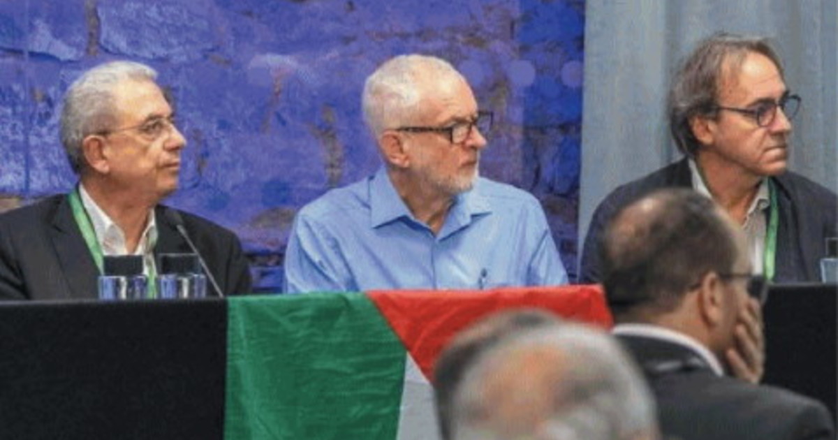 Corbyn e Varoufakis fanno il partito islamo marxista. E c Corbyn e Varoufakis fanno il partito islamo marxista. E c