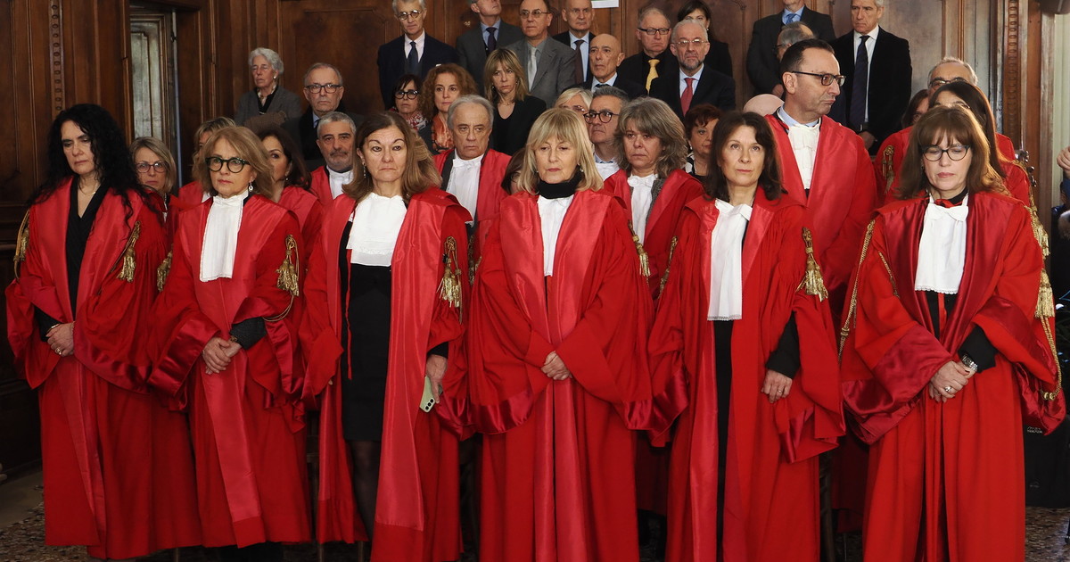 Toghe in rosso: il buco da 590 mila euro e lo scontro interno all'Anm