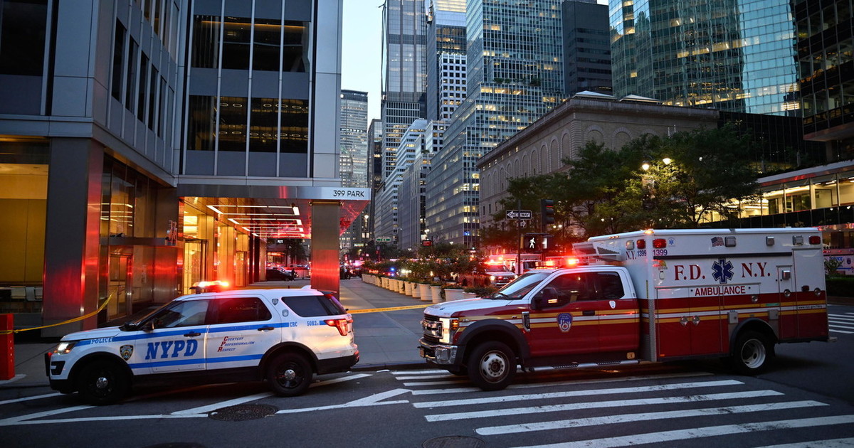 Strage in un grattacielo a New York: uomo spara all Strage in un grattacielo a New York: uomo spara all