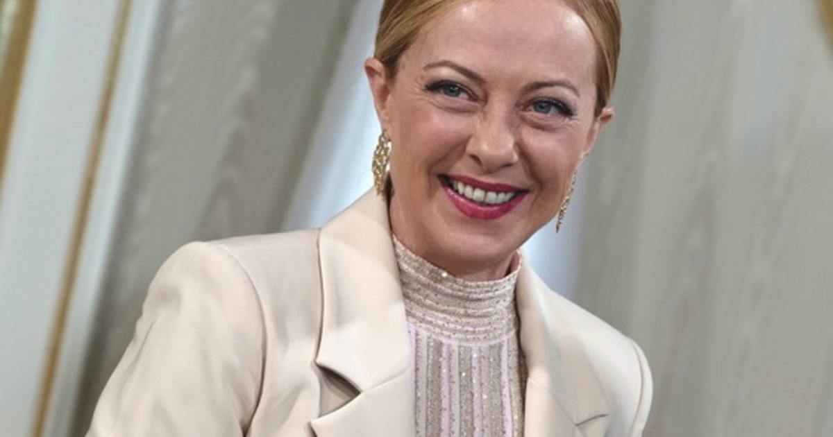 "Prima leader italiana seria". Anche il The Times elogia Giorgia Meloni