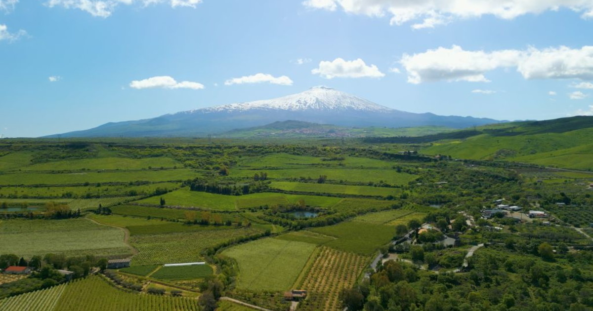 GAL Etna, natura viva alle pendici del vulcano tra sentieri e crateri