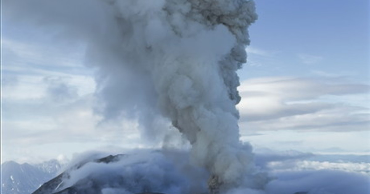 Il vulcano Krasheninnikov erutta dopo 600 anni per colpa del maxi terremoto: le spettacolari immagini | GUARDA Il vulcano Krasheninnikov erutta dopo 600 anni per colpa del maxi terremoto: le spettacolari immagini | GUARDA