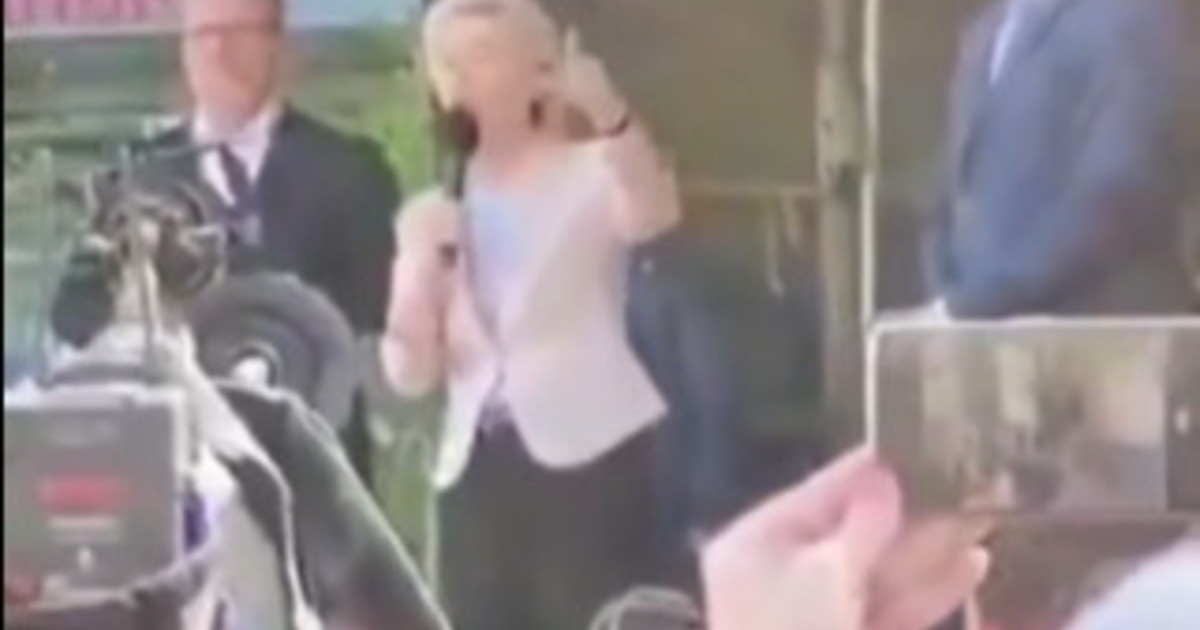 la figuraccia di ursula il vdeo virale della contestazione