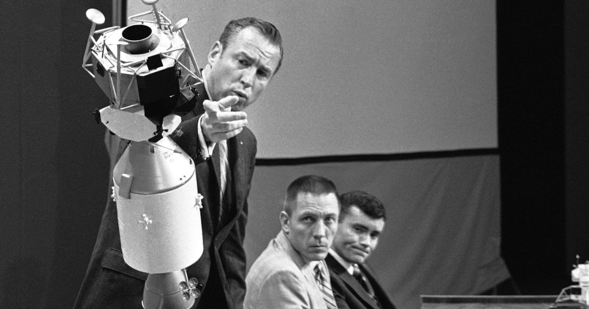 Addio a Jim Lovell, l Addio a Jim Lovell, l