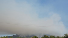 Brucia ancora il Parco Nazionale del Vesuvio: le fiamme non danno tregua