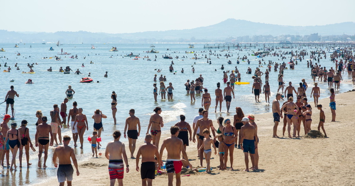 turismo boom di arrivi anche ad agosto trend in crescita