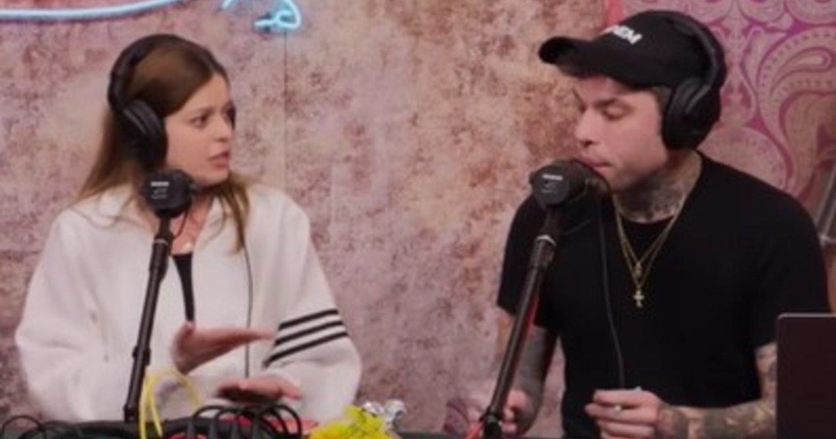 Fedez le canta a Ilaria Salis: "Ti sposerei ma sei già occupata come una casa popolare"