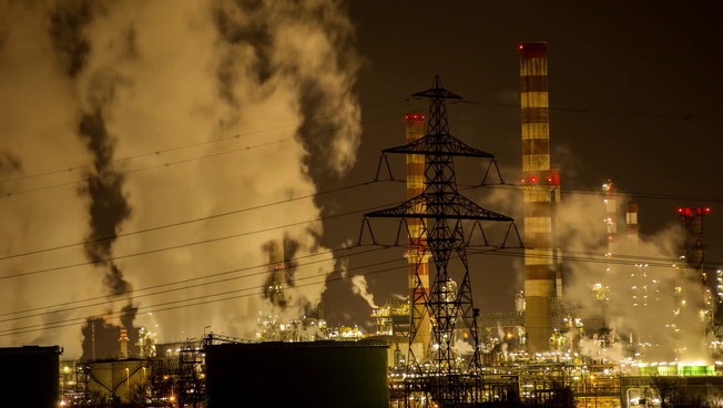 Allarme Greenpeace 'Filiera della plastica minaccia salute pubblica'