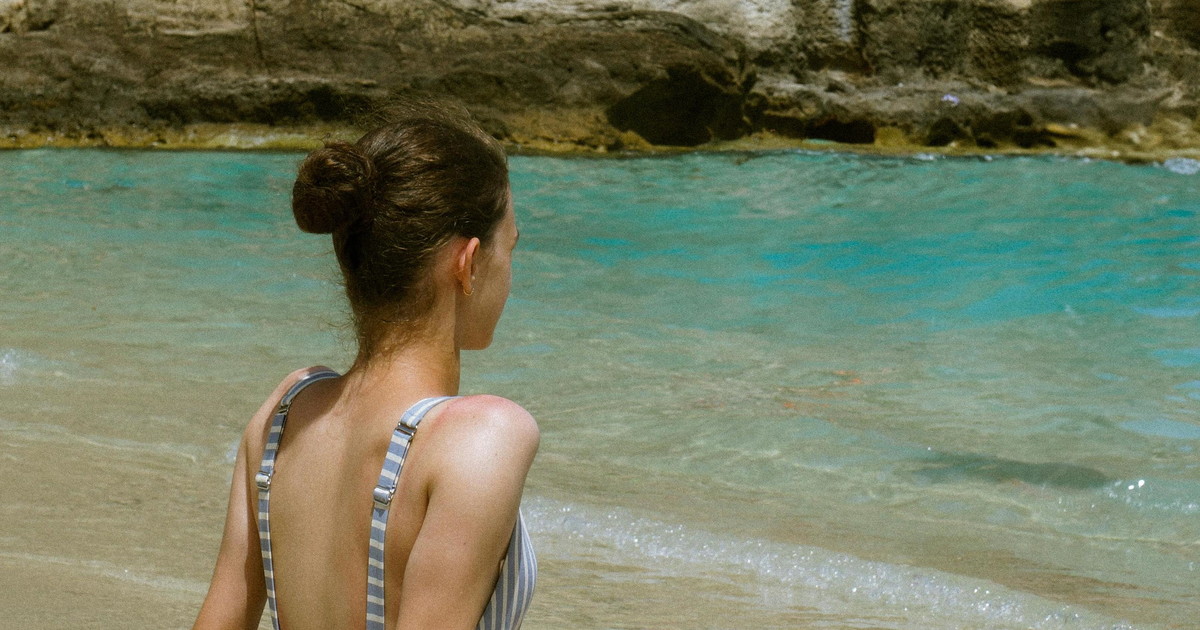 Pelle e sole: la prevenzione dermatologica post estate è un gesto d