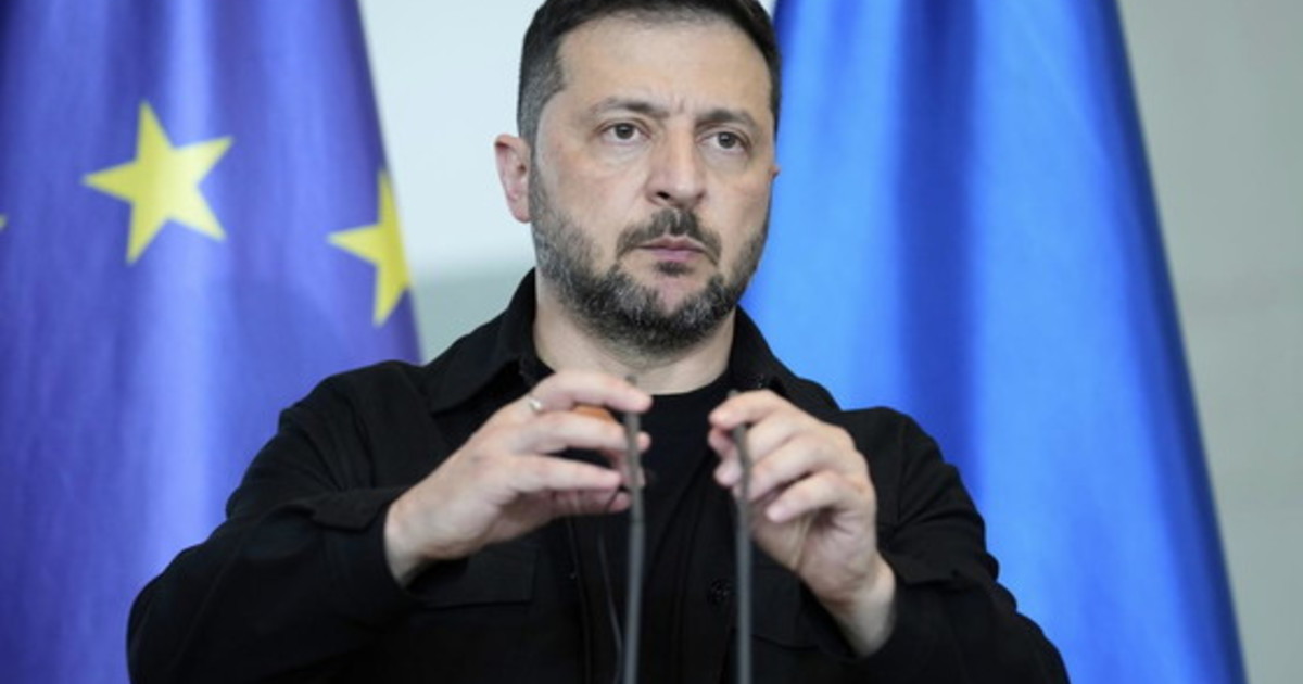 Zelensky lunedì alla Casa Bianca: Sì al trilaterale. I leader Ue chiedono garanzie per Kiev