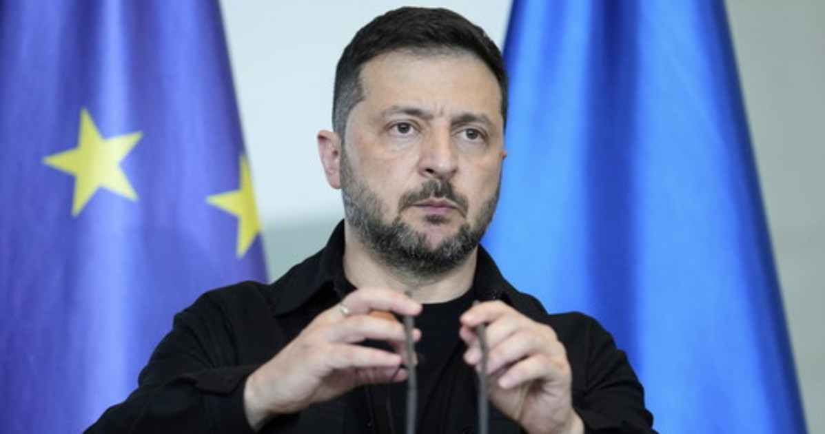 Zelensky lunedì alla Casa Bianca: "Sì al trilaterale". I leader Ue chiedono garanzie per Kiev