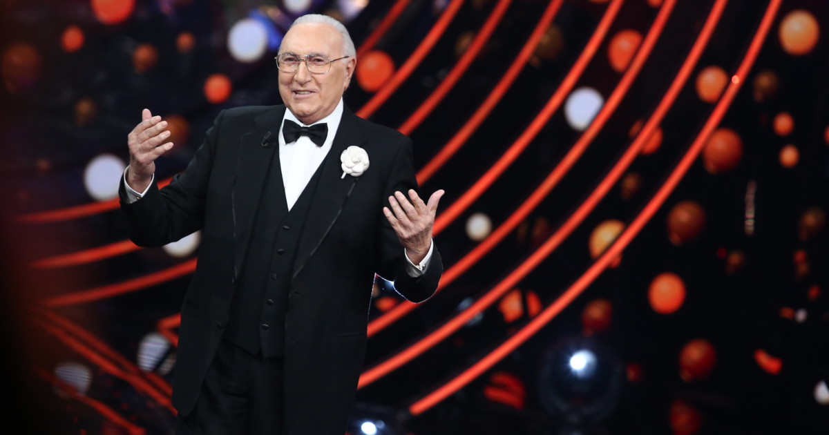 la rai cambia la programmazione in memoria del re della tv baudo cosa vedere