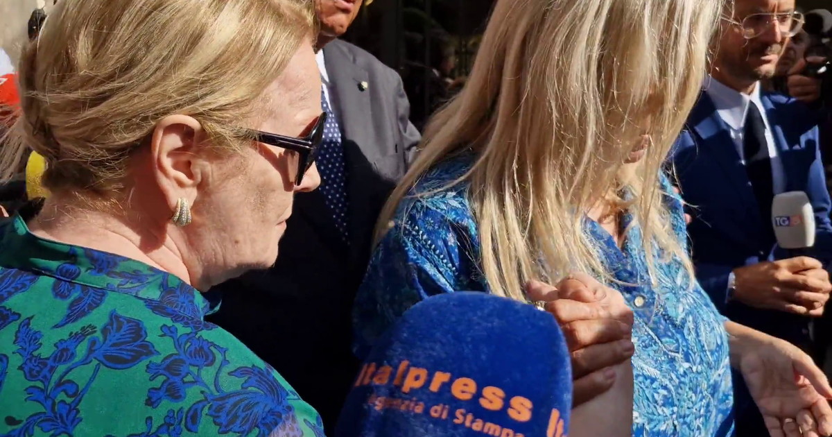 Mara Venier in Katia Ricciarelli sta se v Italiji poklonili Pippu Baudu