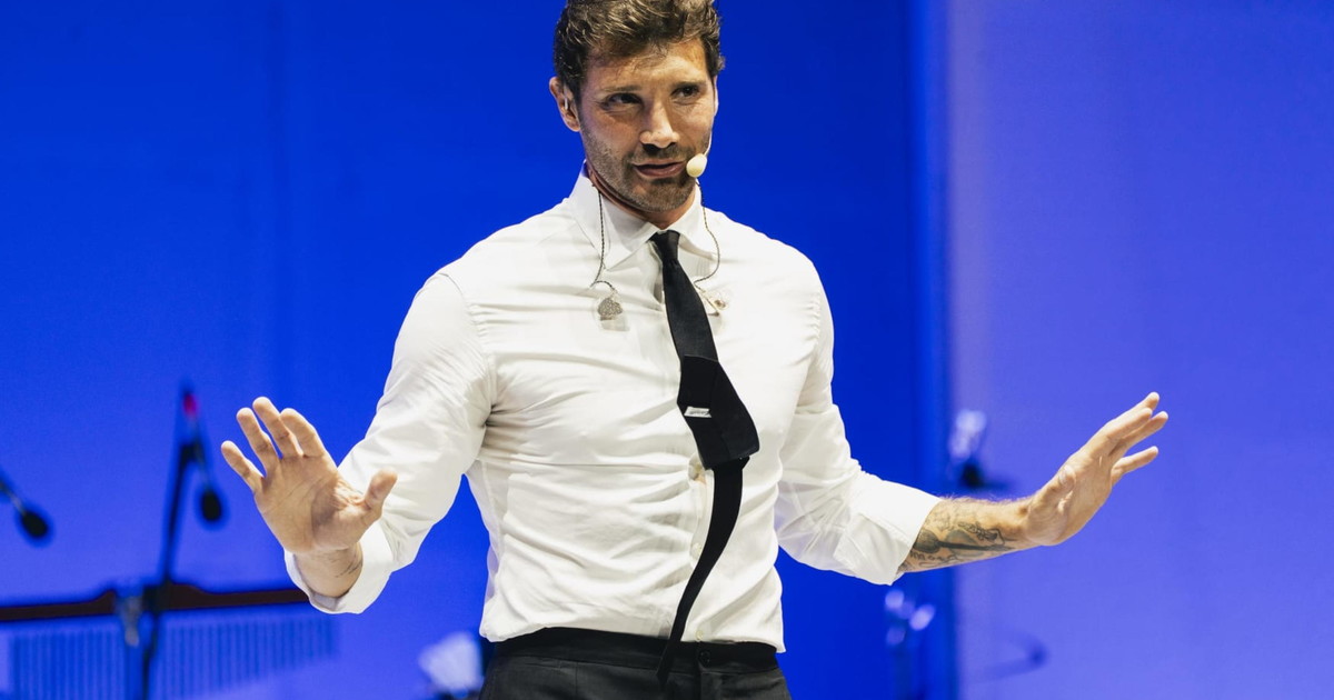 Italija: Kontroverze glede uporabe taserjev, umor policijskega inšpektorja in prometna nesreča Marion Le Pen