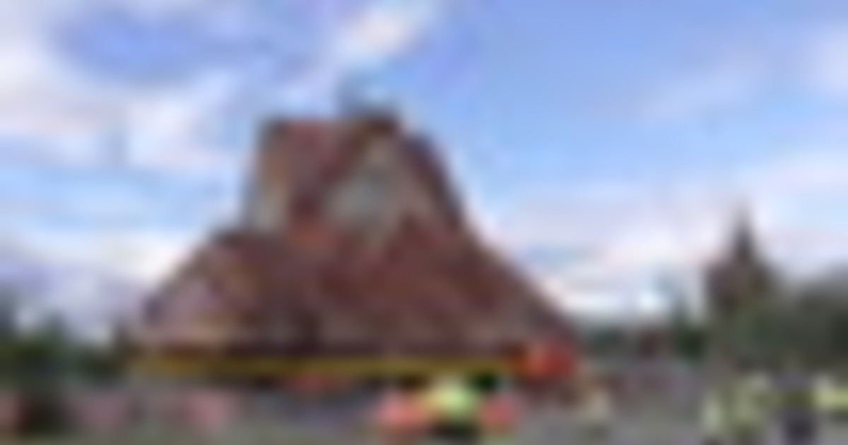 La storica chiesa di Kiruna in Svezia spostata su ruote