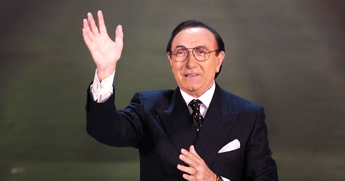 pippo baudo il tenero ricordo della cugina si mise in piedi su una sedia e
